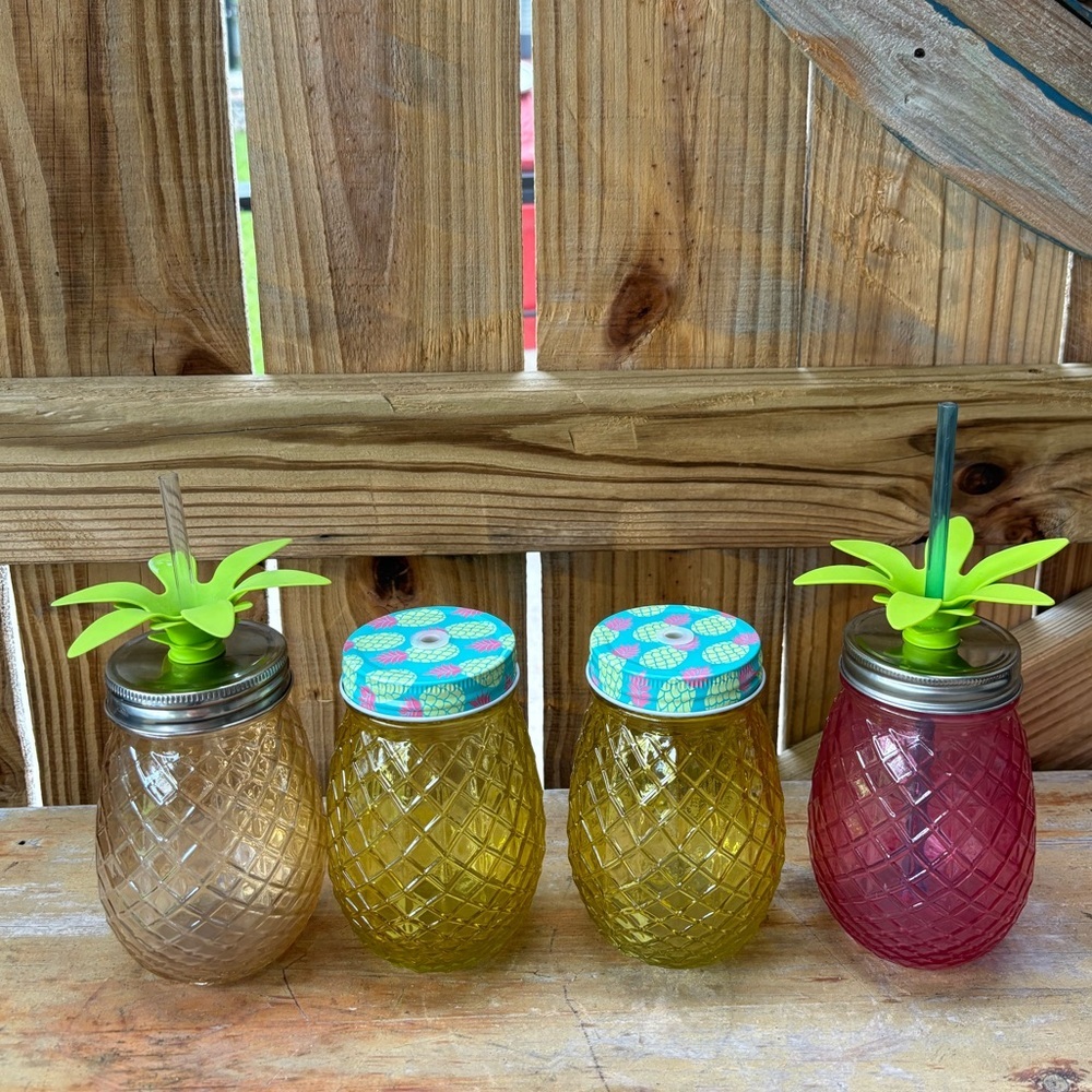 Set of 4 Pineapple Mason Jar Style 16oz Drinking Glasses 3 with Straws